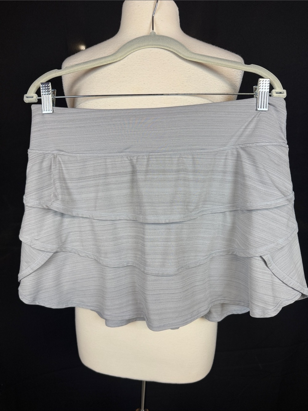 Ideology Ruffled Tiered Skort- Light Gray